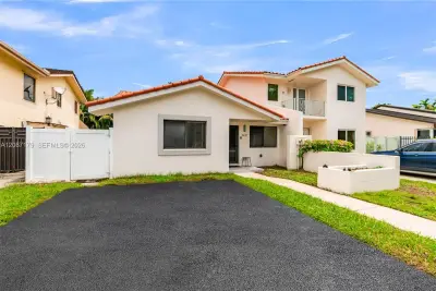 2437 SW 99th Ct #N, Miami: photo 1 of 35
