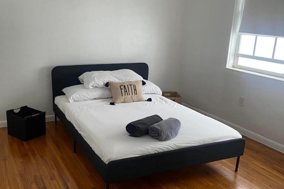 1551 Michigan Ave #10, Miami Beach: photo 1 of 32