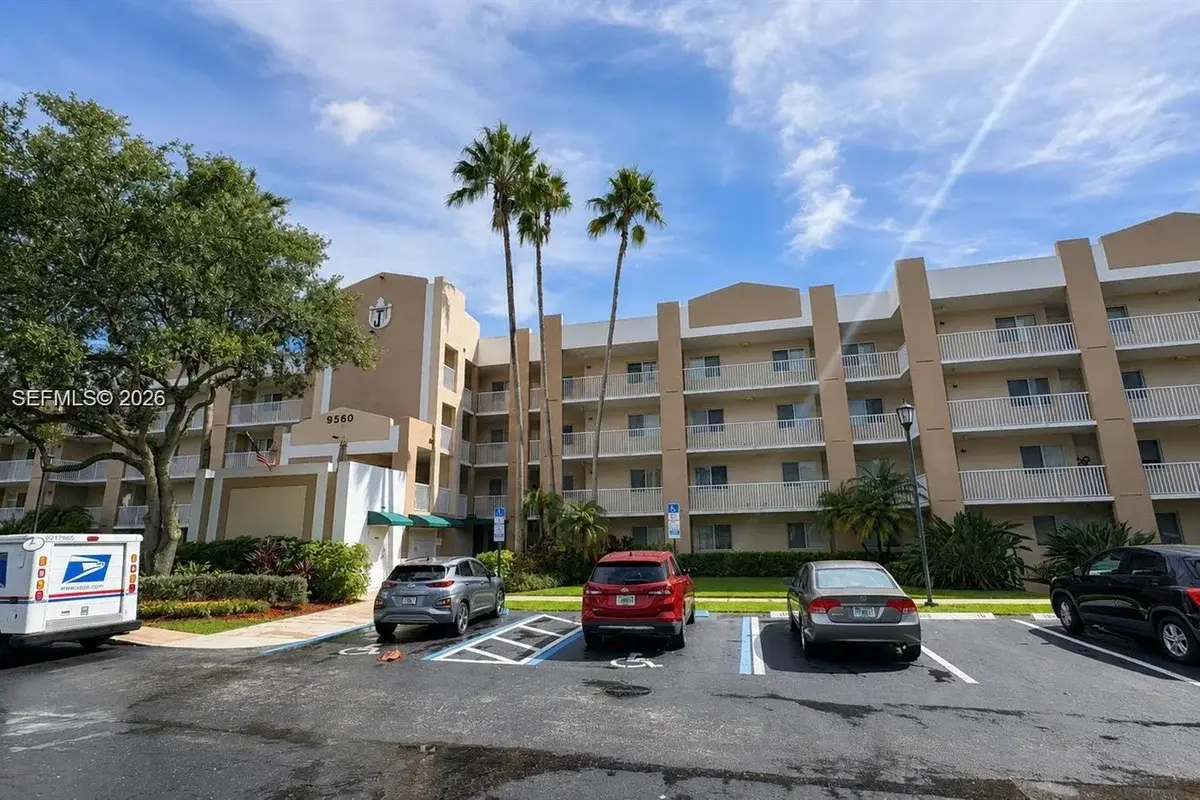 9560 Weldon Cir #J308, Tamarac: photo 1 of 15