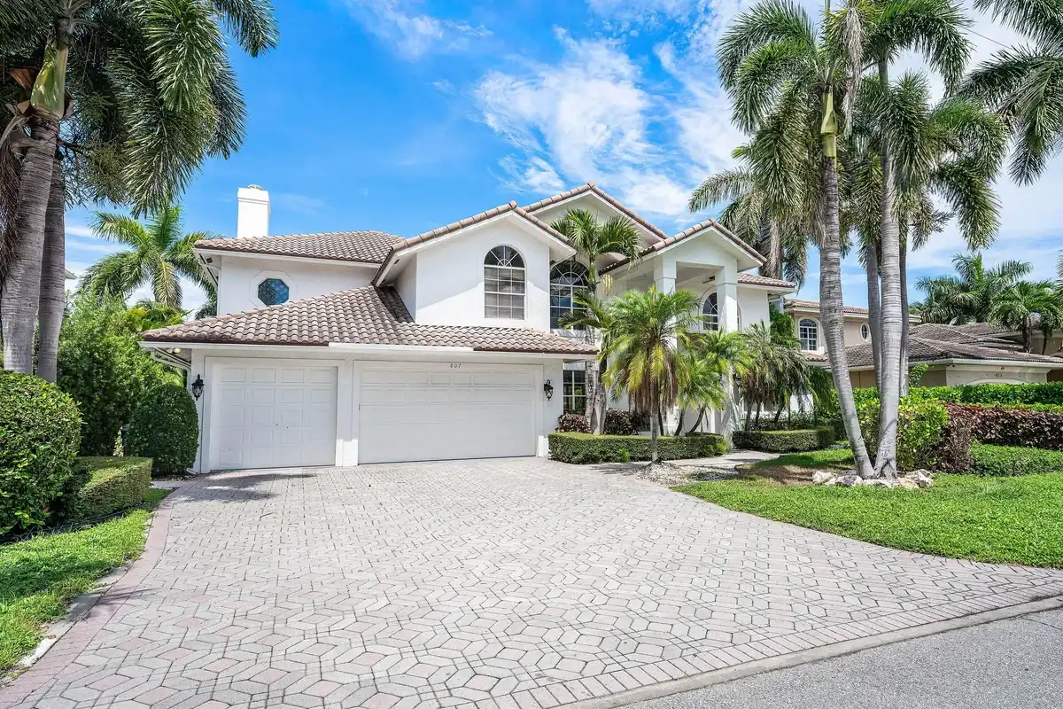 807 Coventry St, Boca Raton: photo 1 of 60