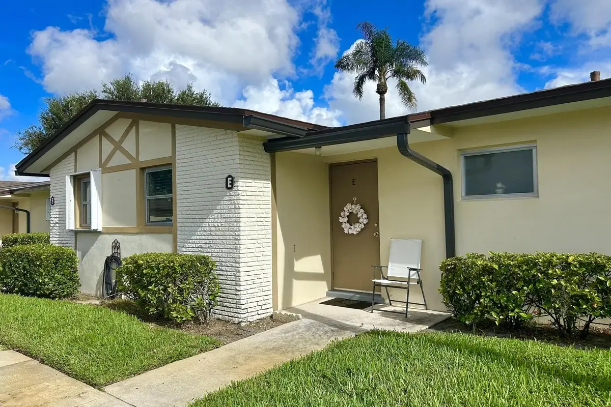 2811 Ashley Dr W #E, West Palm Beach: photo 1 of 41