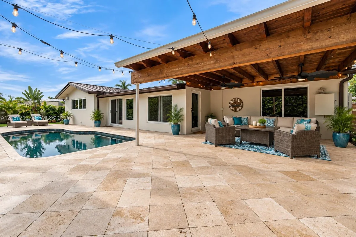 2820 NE 40th Ct, Fort Lauderdale: photo 1 of 32