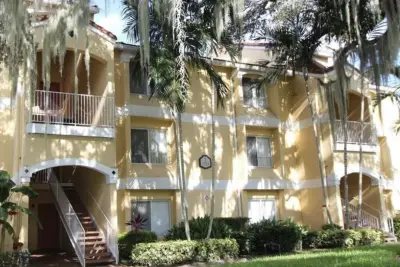 2321 NW 33rd St #209, Oakland Park: photo 1 of 11