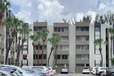 10000 NW 80th Ct #2312, Hialeah Gardens: photo 1 of 13