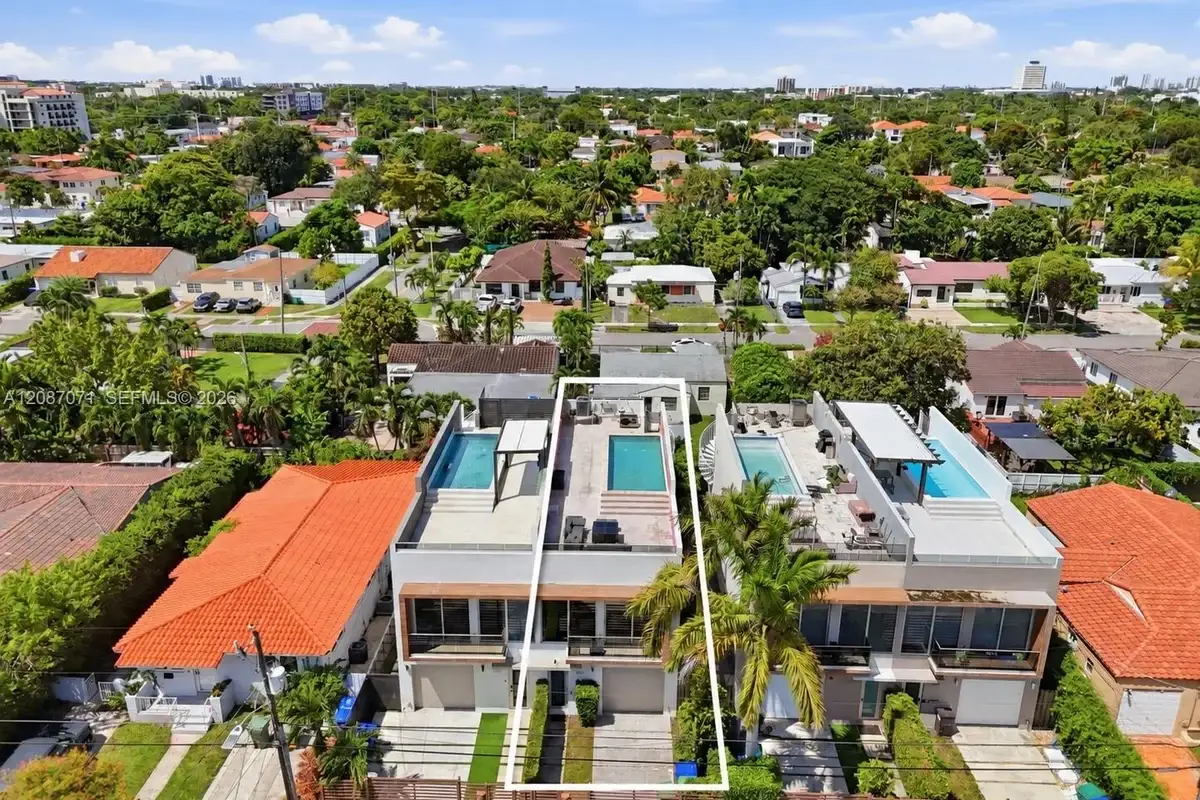 3091 SW 21st St, Miami: photo 1 of 27