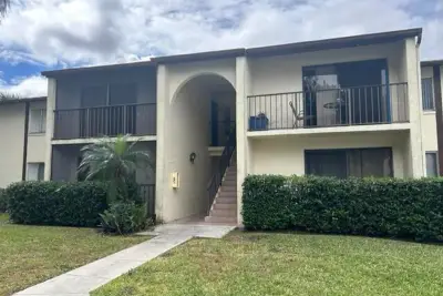4829 Sable Pine Cir #D1, West Palm Beach: photo 1 of 12