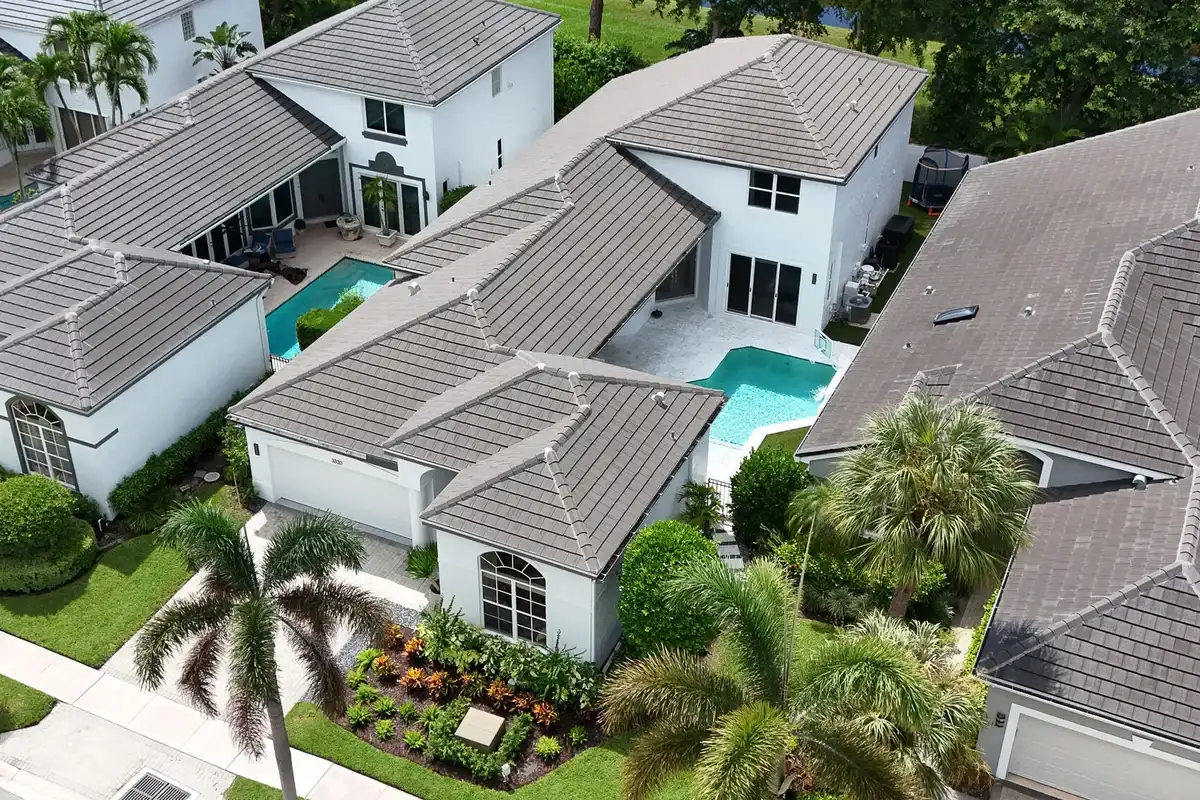 3320 NW 53rd Cir, Boca Raton: photo 1 of 44