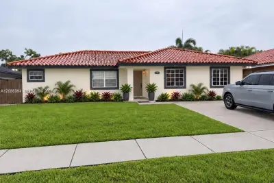 21321 SW 125th Path, Miami: photo 1 of 22