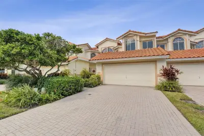 513 W Palm Aire Dr, Pompano Beach: photo 1 of 2