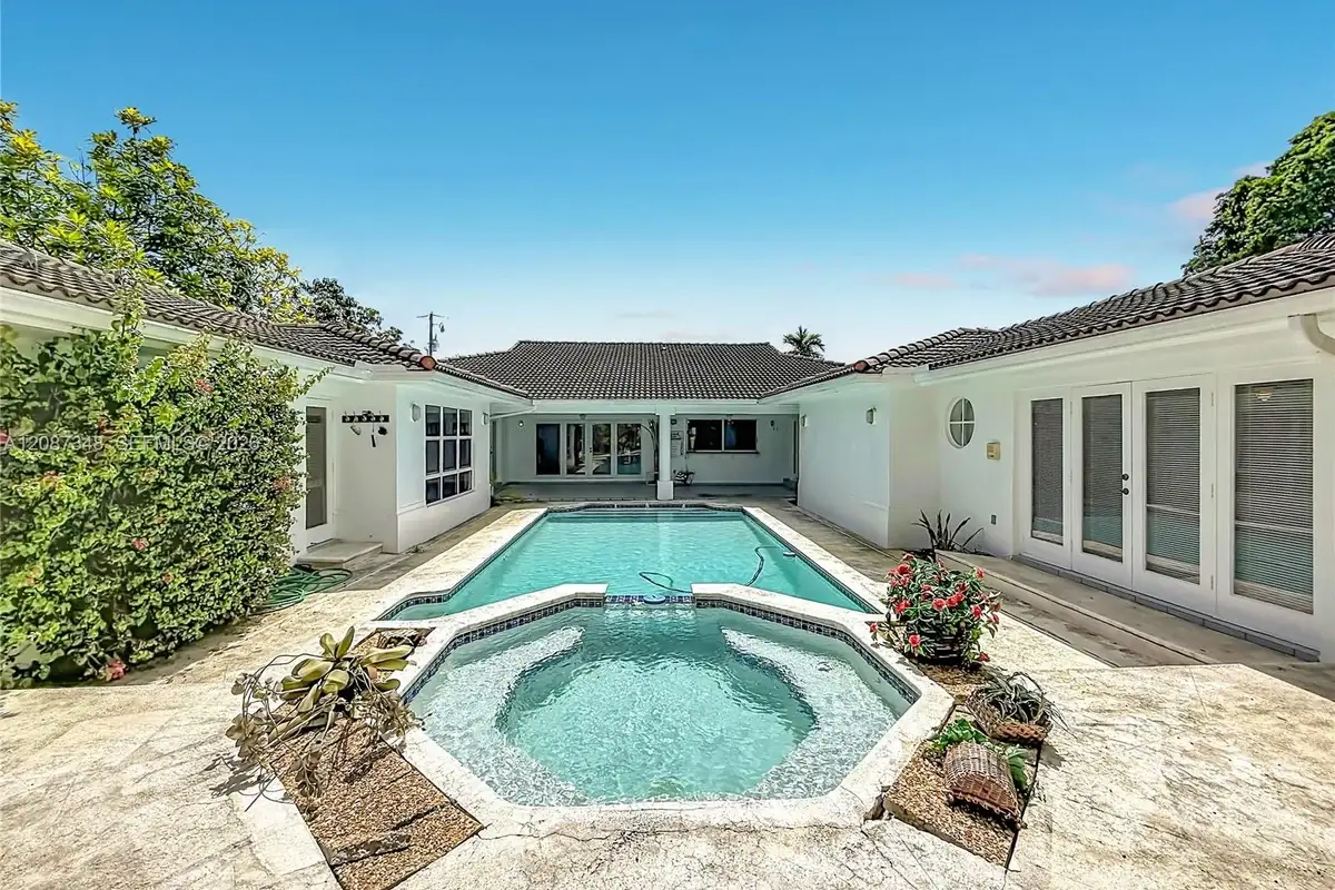 7790 SW 91st Ave, Miami: photo 1 of 20