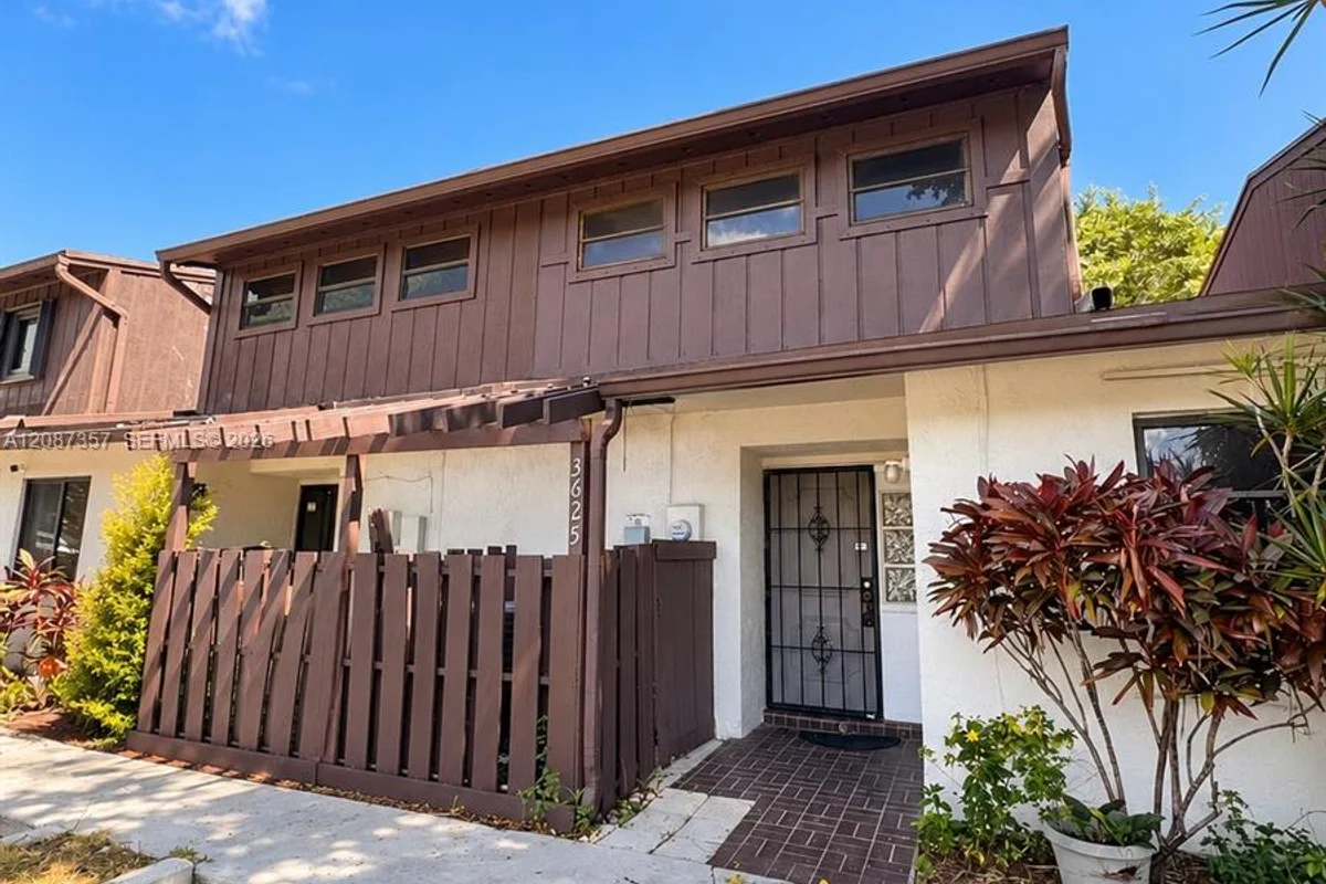 3625 SW 70th Ave #23-X, Miramar: photo 1 of 13