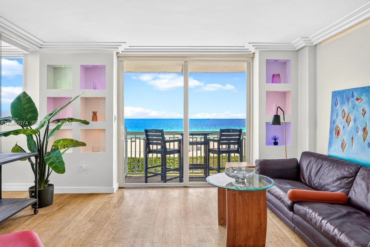 401 Ocean Dr #518, Miami Beach: photo 1 of 28