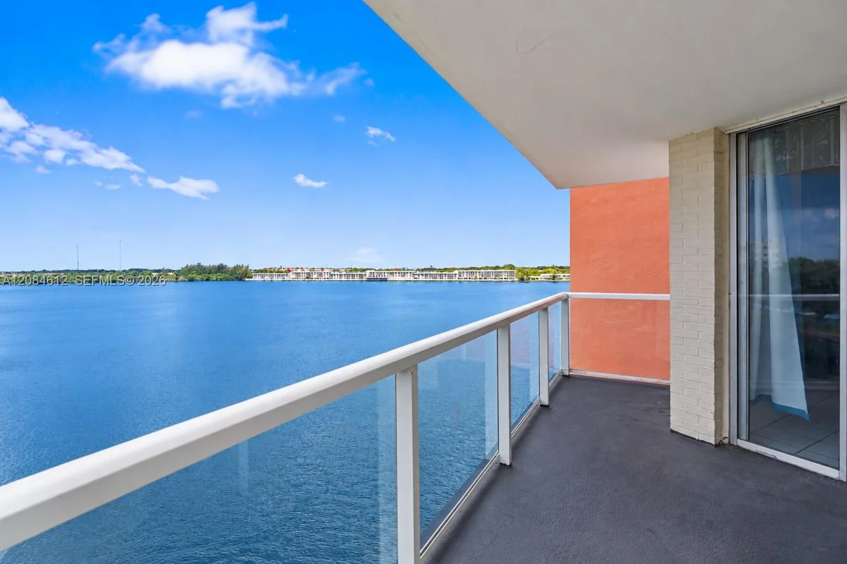 1301 NE Miami Gardens Dr #505W, Miami: photo 1 of 26