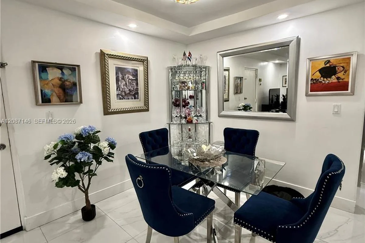 9441 SW 4th St #301, Miami: photo 1 of 29