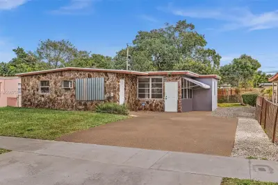 1824 NW 25th Ave, Fort Lauderdale: photo 1 of 32