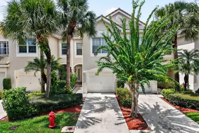 1074 Woodfield Rd, Greenacres: photo 1 of 58