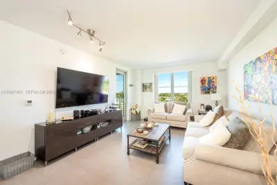 1830 Radius Dr #709, Hollywood: photo 1 of 36