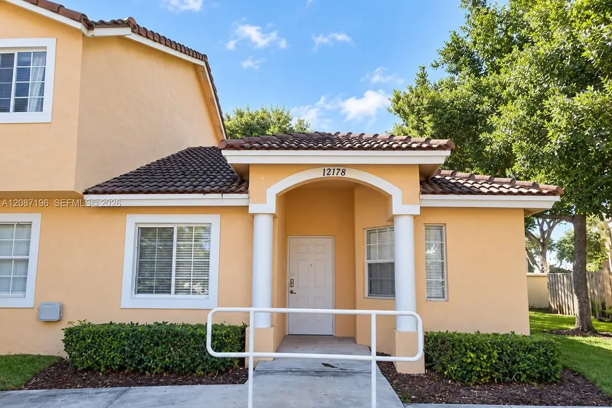 12178 SW 143rd Ln #12-4, Miami: photo 1 of 11
