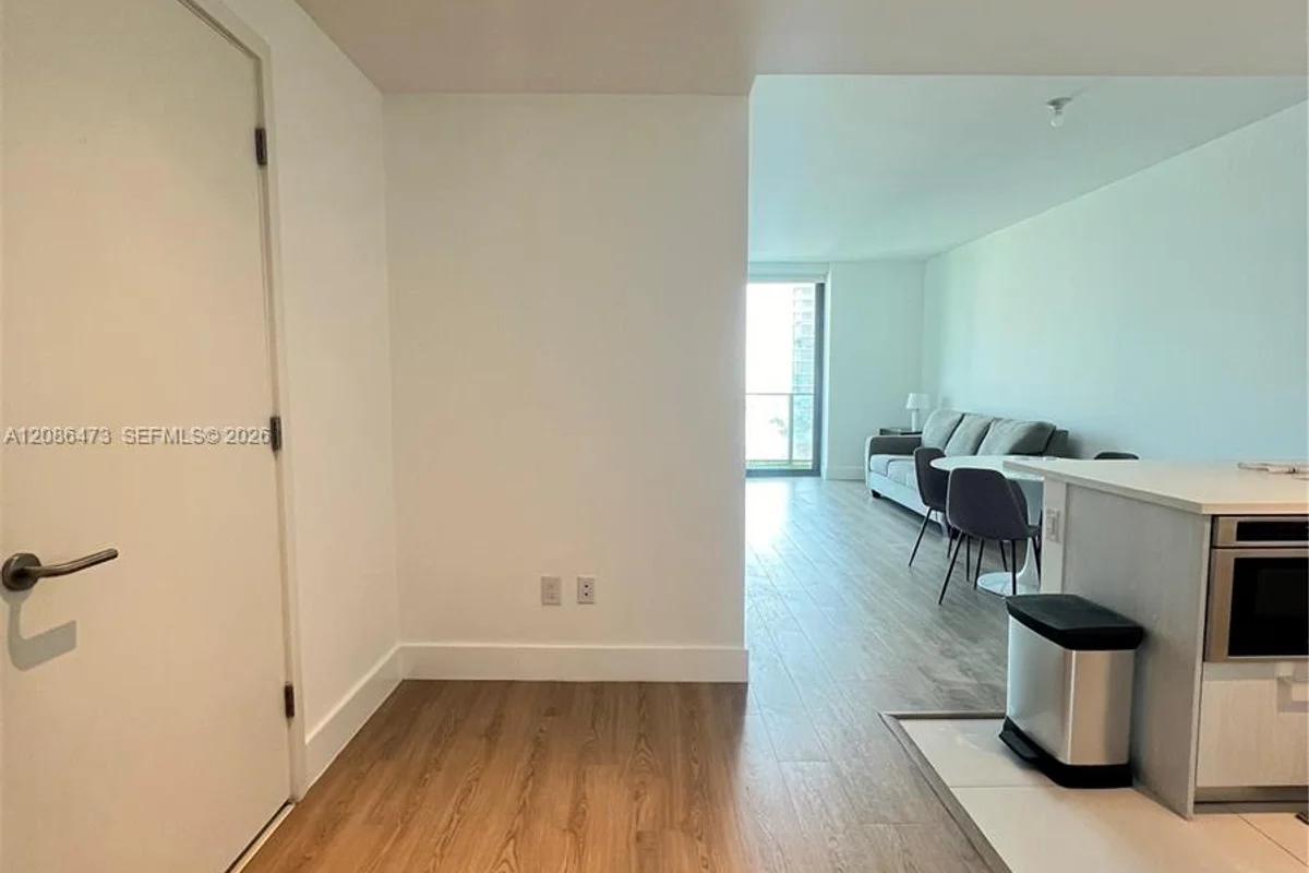 501 NE 31st St #1202, Miami: photo 1 of 23