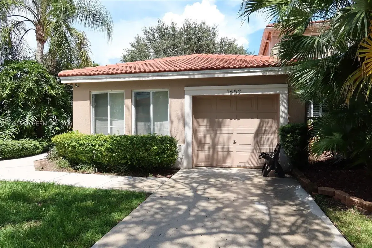 Villa in Davie: photo 1 of 23