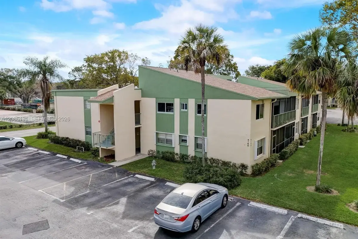 4149 NW 90th Ave #106, Coral Springs: photo 1 of 7