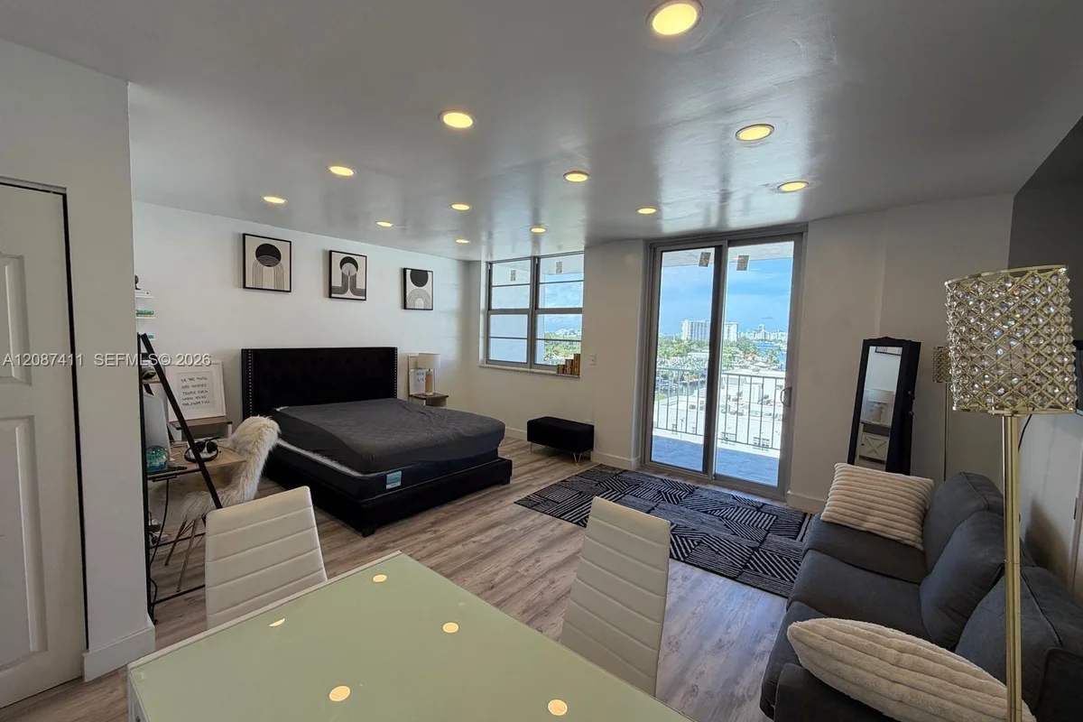 2829 Indian Creek Dr #804, Miami Beach: photo 1 of 22
