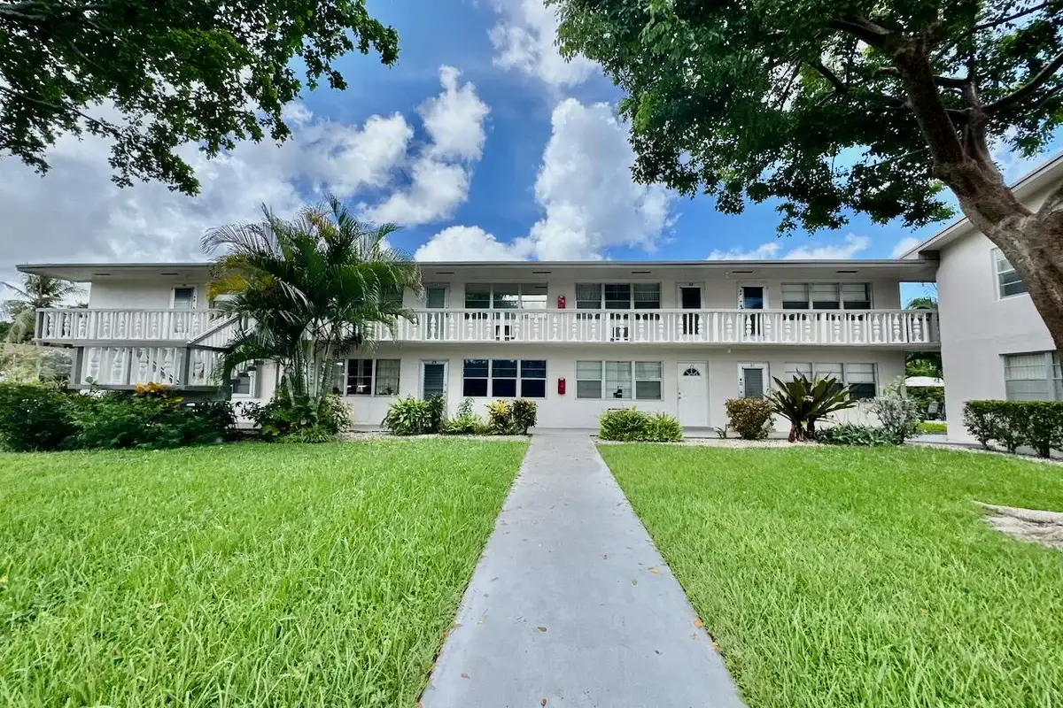 44 Canterbury B, West Palm Beach: photo 1 of 11