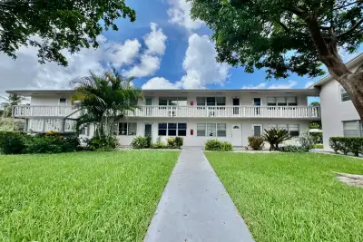 44 Canterbury B, West Palm Beach: photo 1 of 11