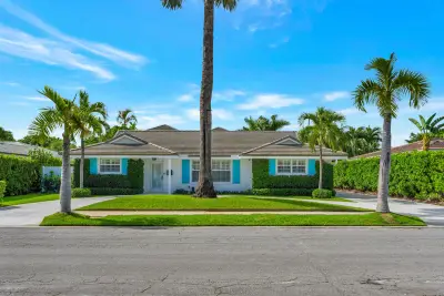 136 Worth Ct S, West Palm Beach: photo 1 of 61