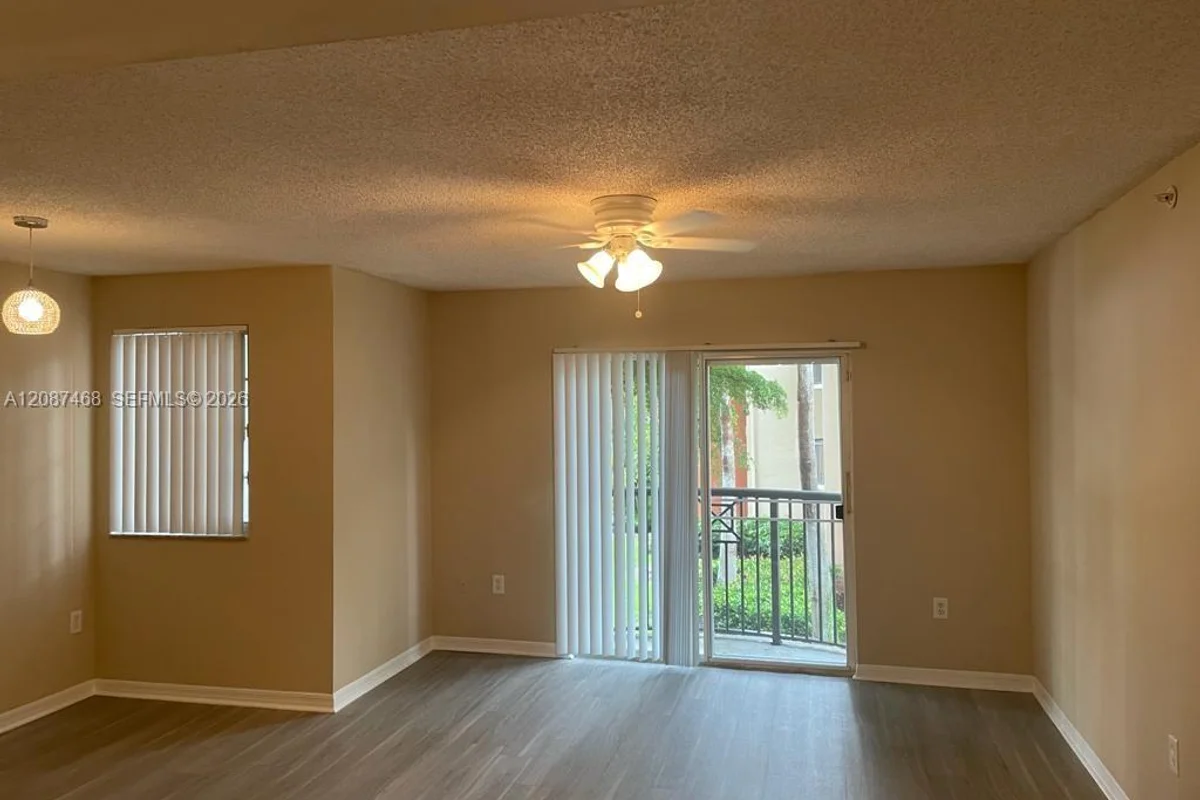 4195 N Haverhill Rd #318, West Palm Beach: photo 1 of 11