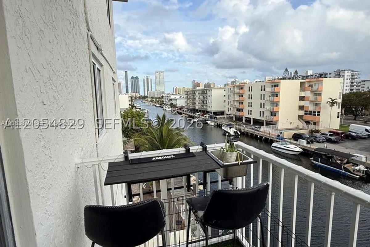 3536 NE 168th St #403, North Miami Beach: photo 1 of 13