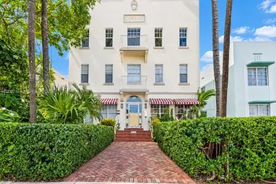1244 Pennsylvania Ave #302, Miami Beach: photo 1 of 19