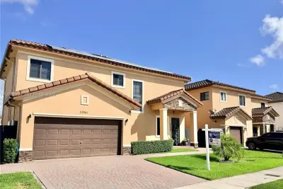 22961 SW 115th Ave, Miami: photo 1 of 42