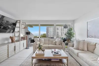 177 Ocean Lane Dr #807, Key Biscayne: photo 1 of 11