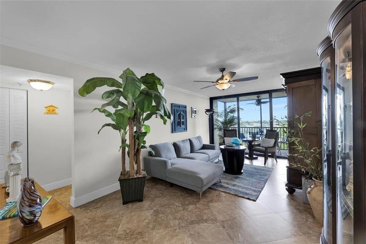 105 Lake Emerald Dr #711, Oakland Park: photo 1 of 29