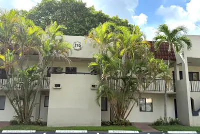 170 NW 70th St E #1030, Boca Raton: photo 1 of 12