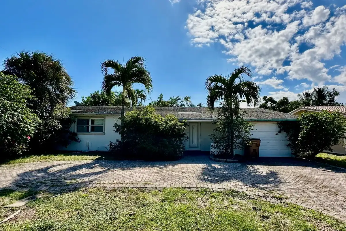 308 SE 12th Ave, Deerfield Beach: photo 1 of 23