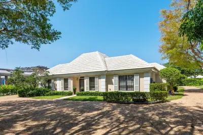 11354 Old Harbour Rd, North Palm Beach: photo 1 of 19