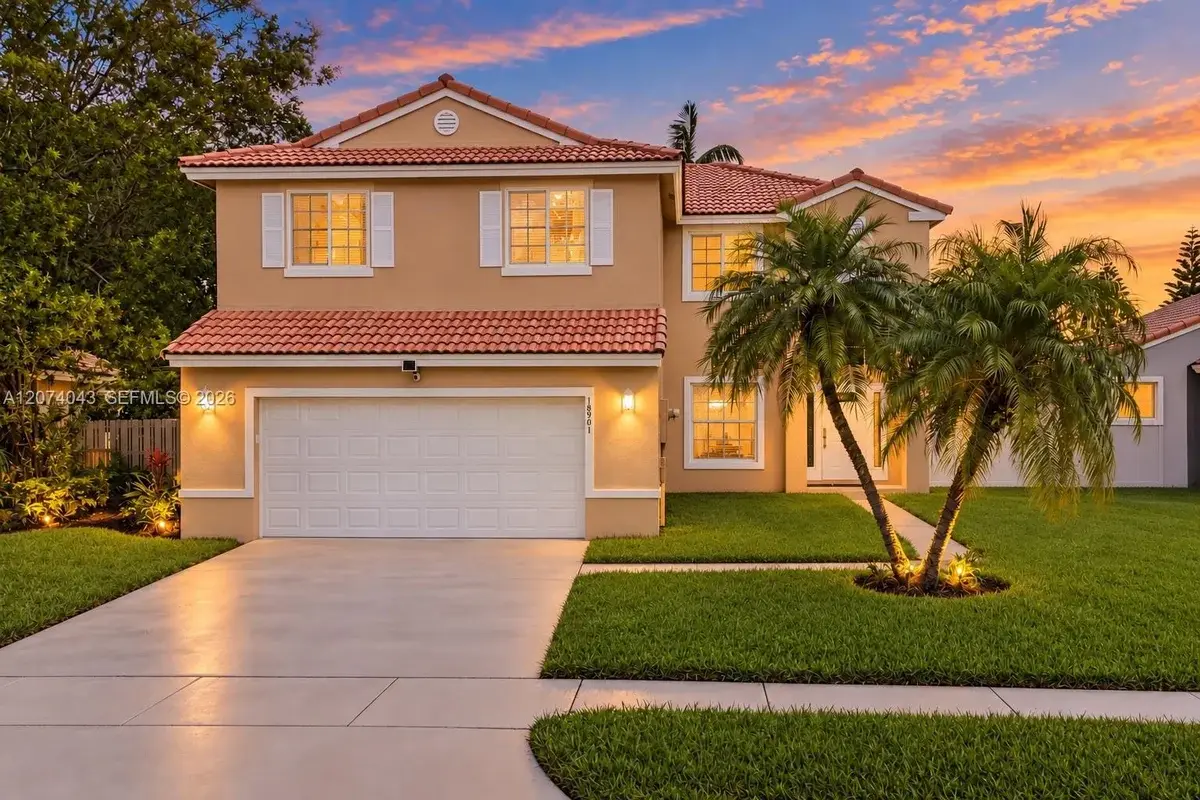 18961 NW 10th Ter, Pembroke Pines: photo 1 of 34