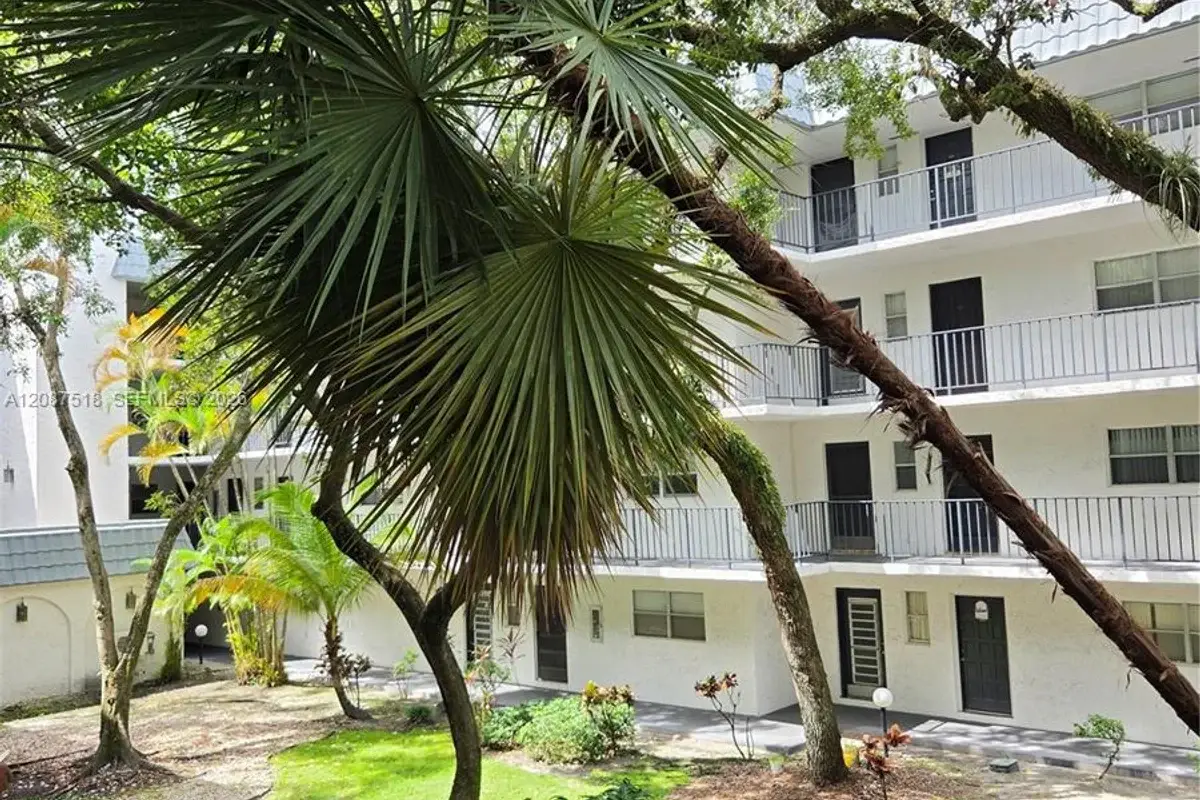 3280 Spanish Moss Ter #213, Lauderhill: photo 1 of 11