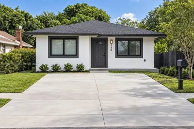 348 NW 8th St, Pompano Beach: photo 1 of 16