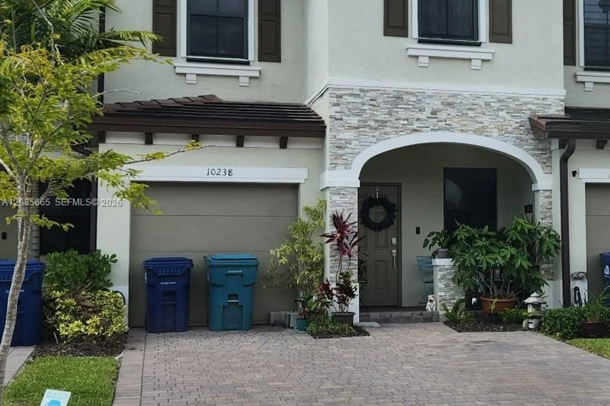 10238 SW 228th Ter, Cutler Bay: photo 1 of 32