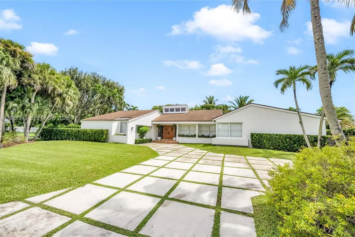 11521 SW 98th Ct, Miami: photo 1 of 33