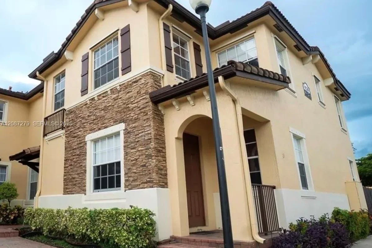 9239 SW 227th St #13, Cutler Bay: photo 1 of 16