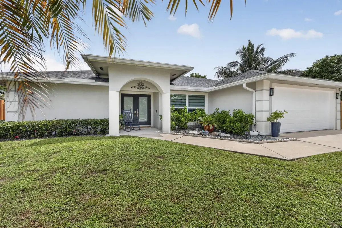 1390 Pine Valley Dr, Wellington: photo 1 of 42