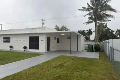 14810 Lincoln Dr, Homestead: photo 1 of 15
