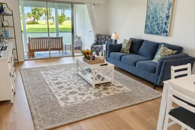 3661 Via Poinciana #113, Lake Worth: photo 1 of 24