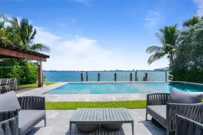 9301 N Bayshore Dr, Miami Shores: photo 1 of 101