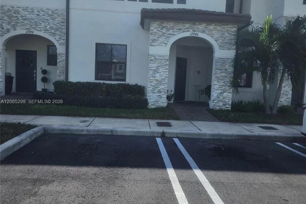12946 SW 232nd Ter, Homestead: photo 1 of 13