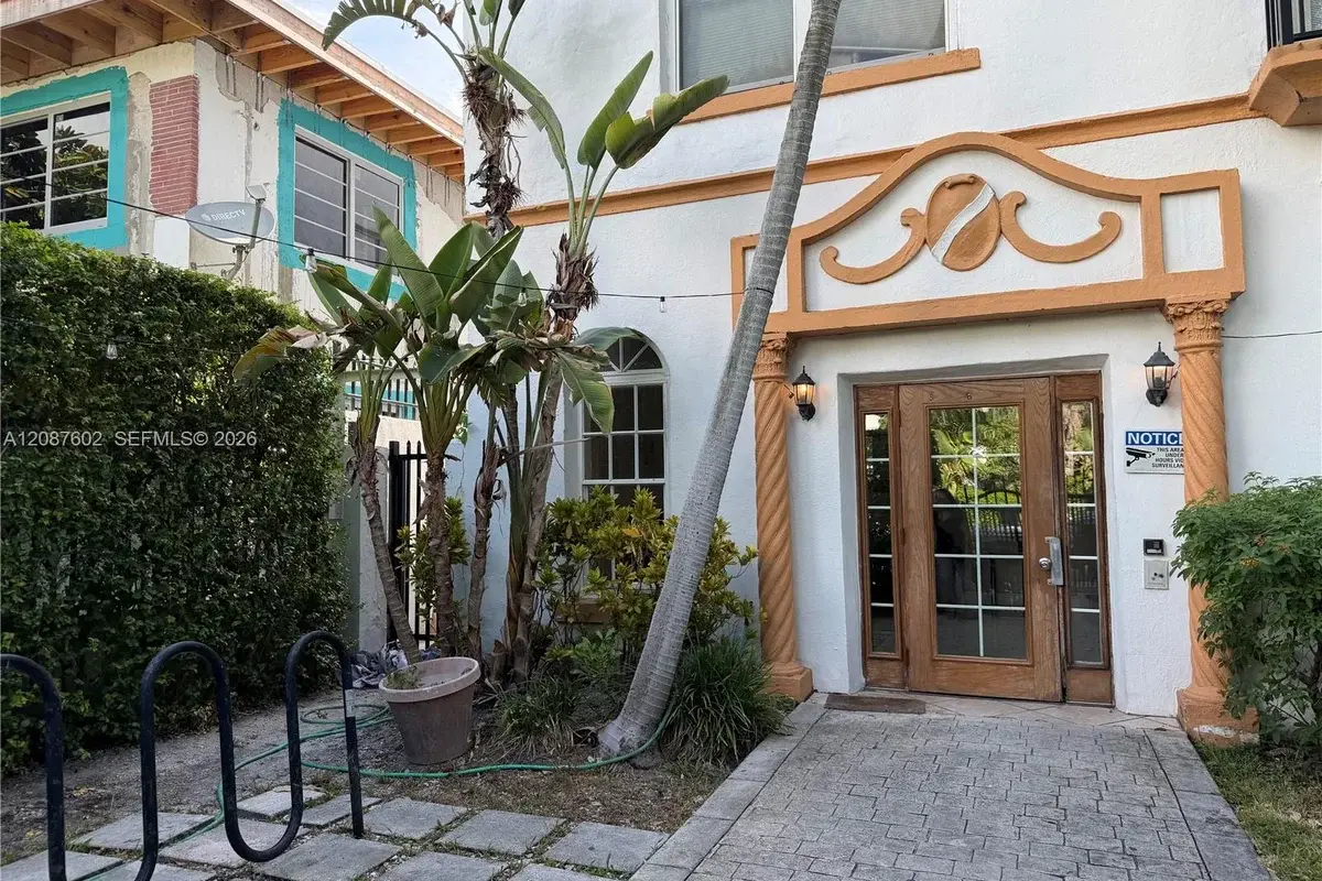 737 Jefferson Ave #303, Miami Beach: photo 1 of 10